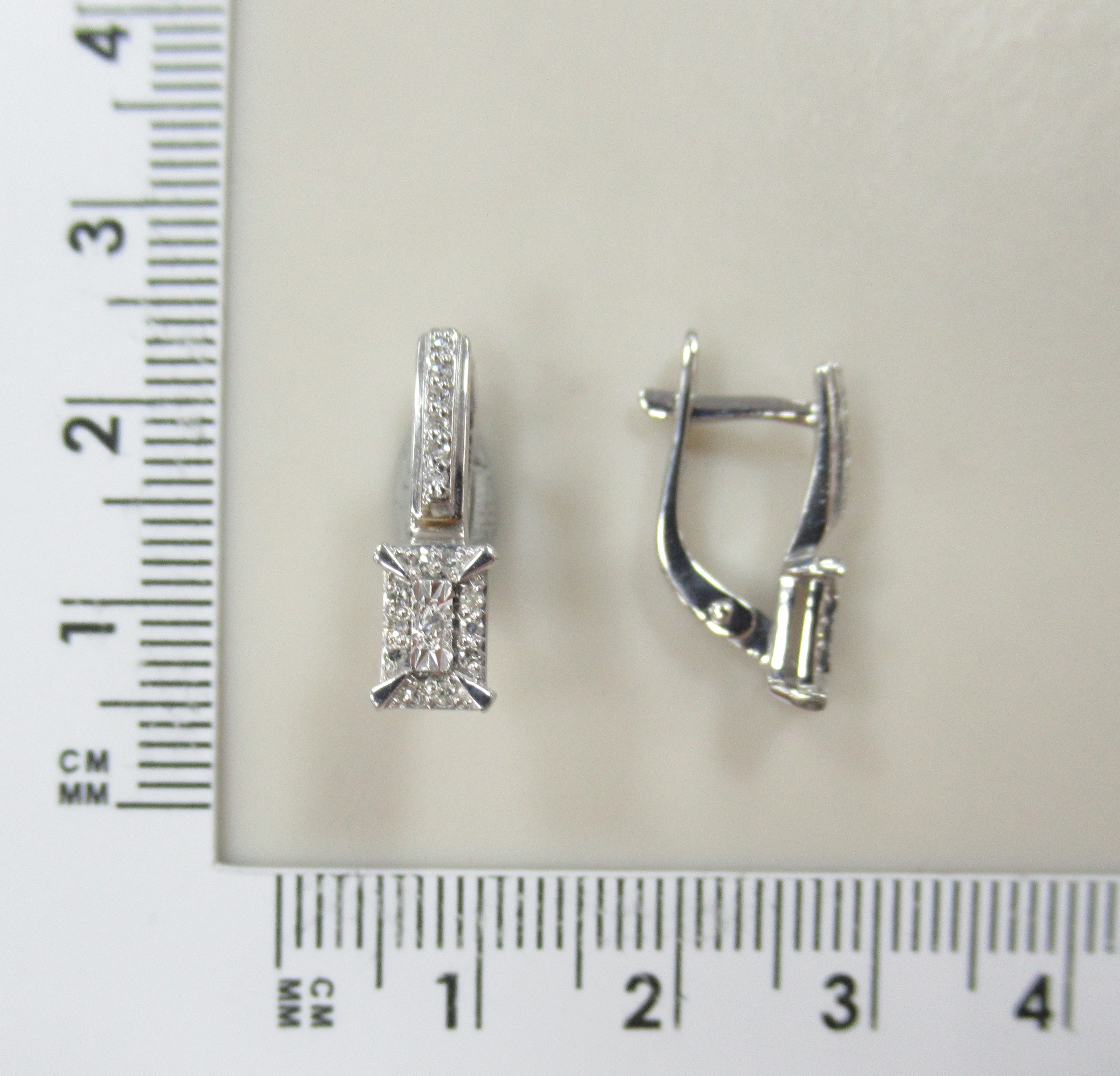 10511-001166 Серьги (Au 585)